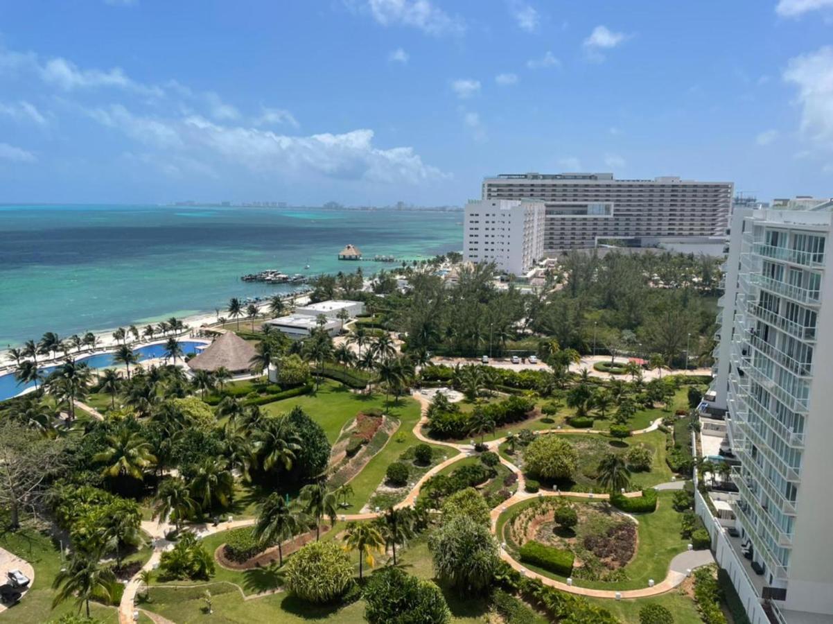 Beachfront Luxury Apartments 칸쿤 외부 사진