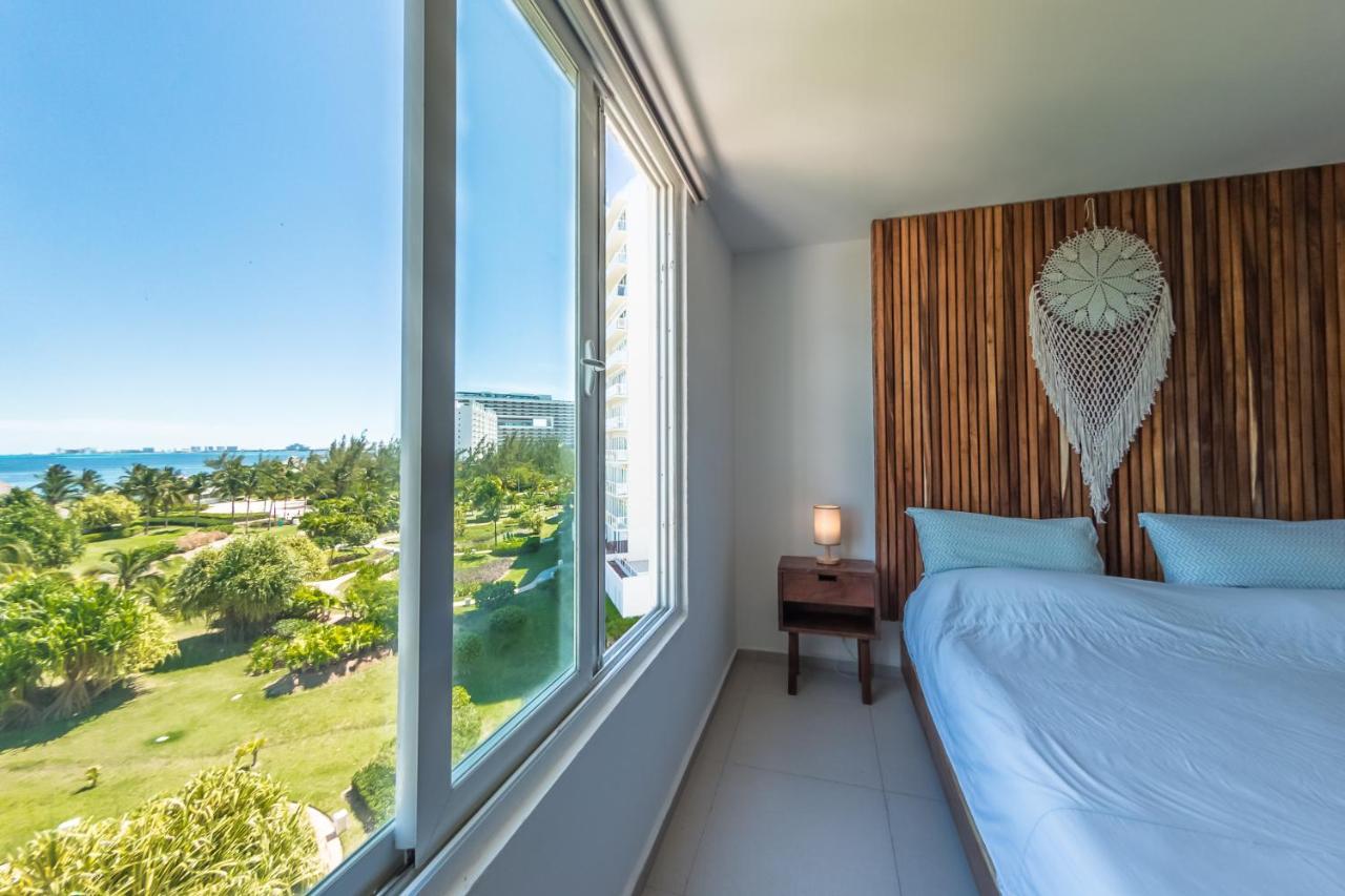 Beachfront Luxury Apartments 칸쿤 외부 사진