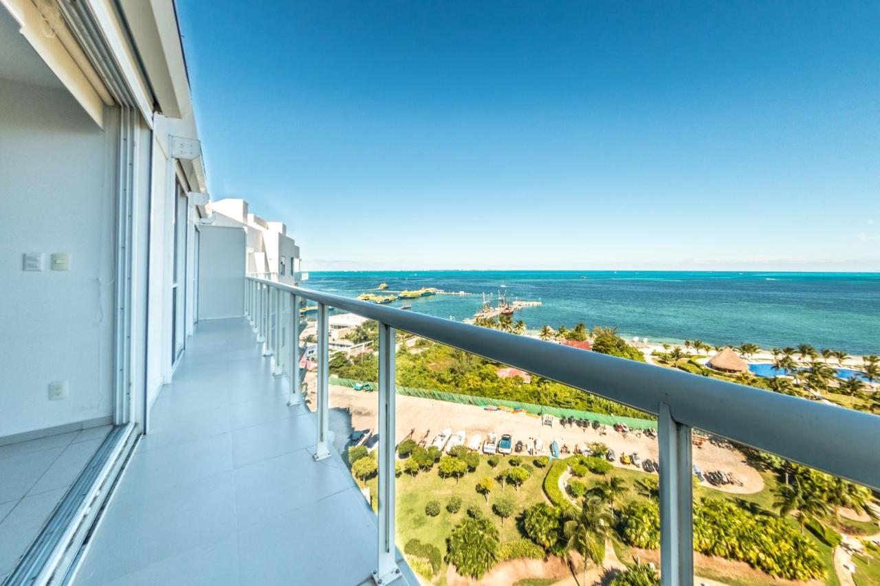 Beachfront Luxury Apartments 칸쿤 외부 사진