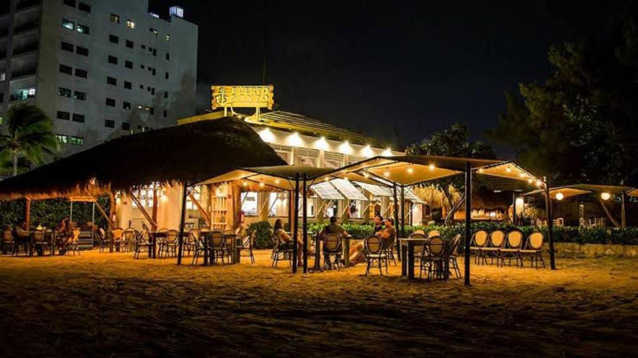 Beachfront Luxury Apartments 칸쿤 외부 사진