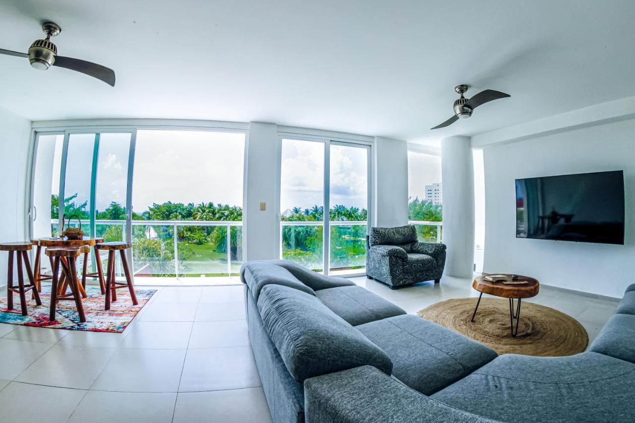 Beachfront Luxury Apartments 칸쿤 외부 사진