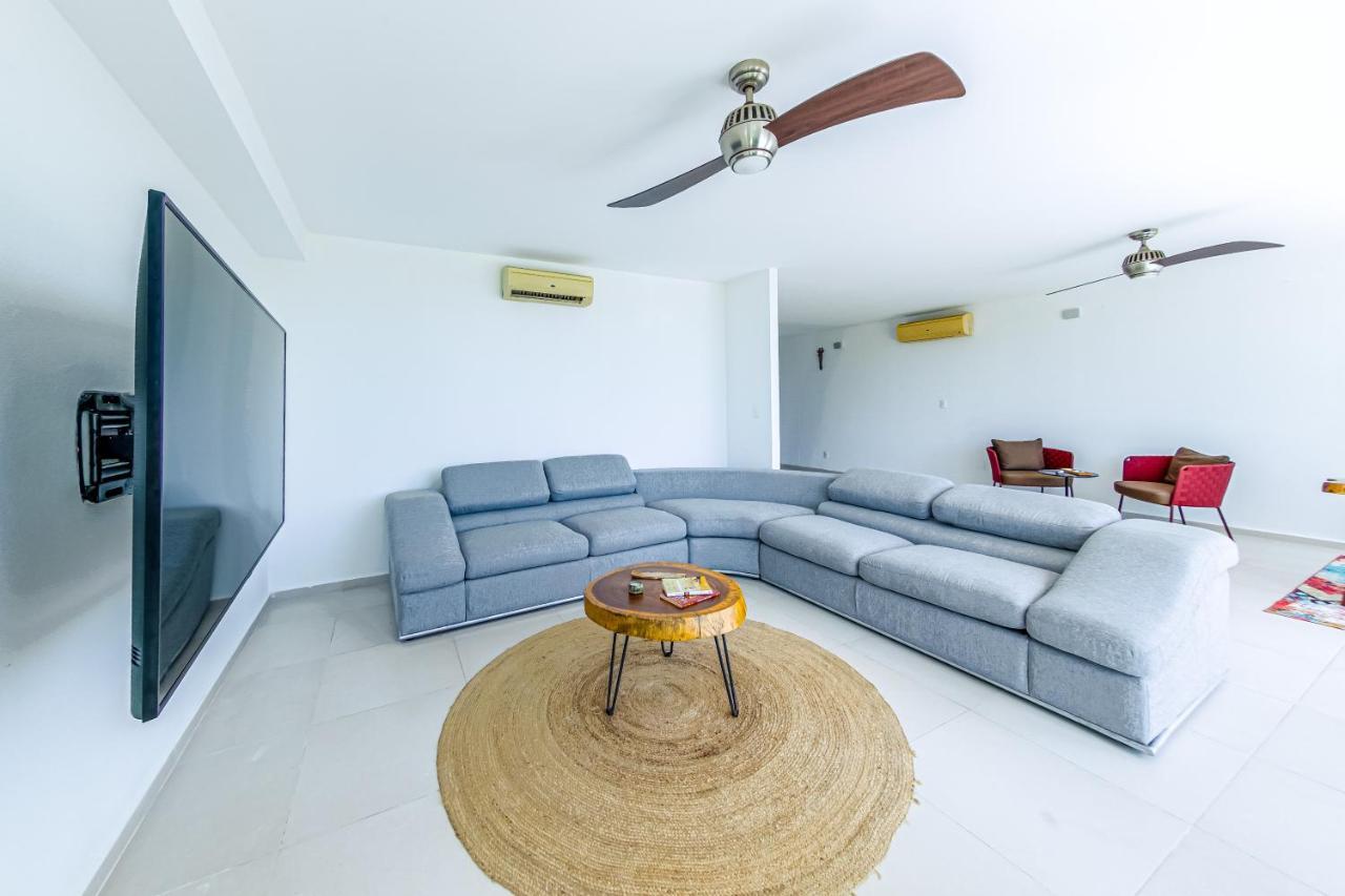 Beachfront Luxury Apartments 칸쿤 외부 사진