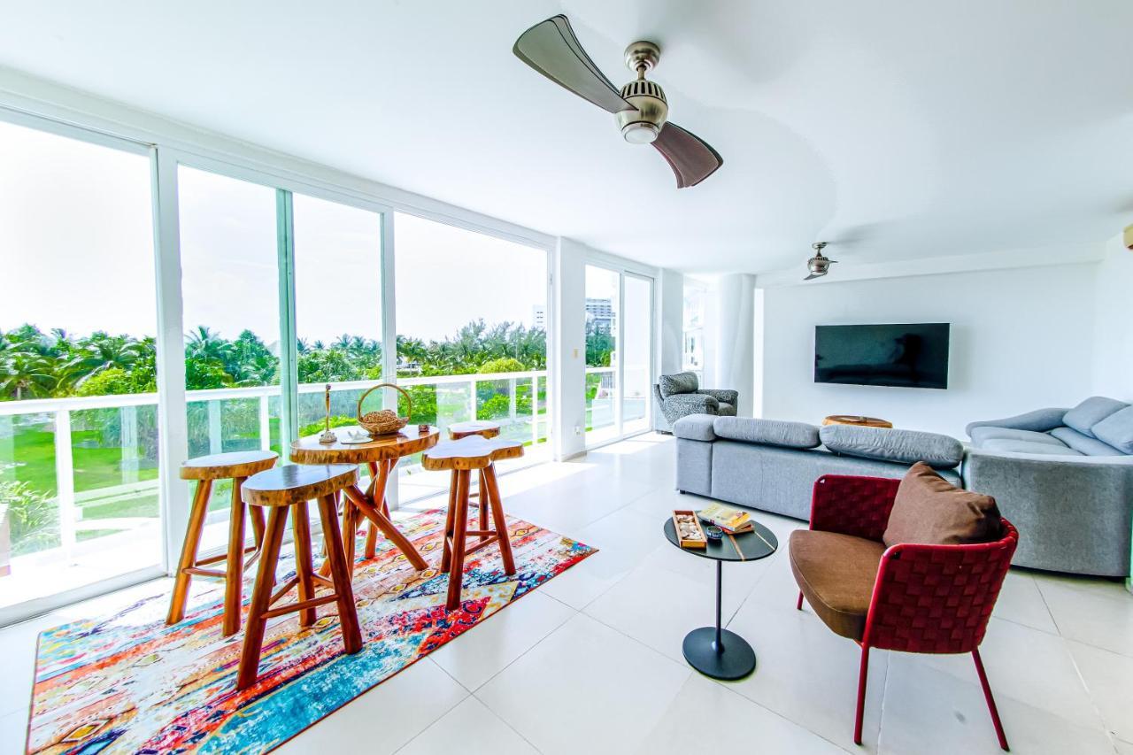 Beachfront Luxury Apartments 칸쿤 외부 사진